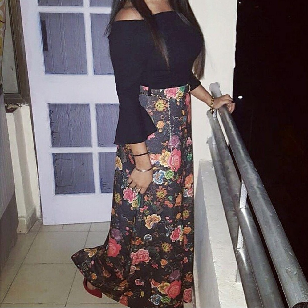 Bell bottom sleeved- floral bottom maxi dress.